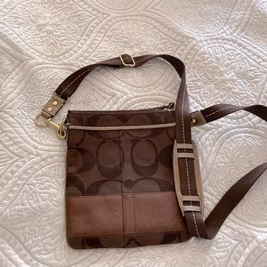 Vintage Coach cross body purse. Brown with copper and gold.